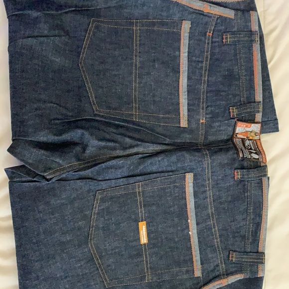 Jeans - Picture 3 of 4